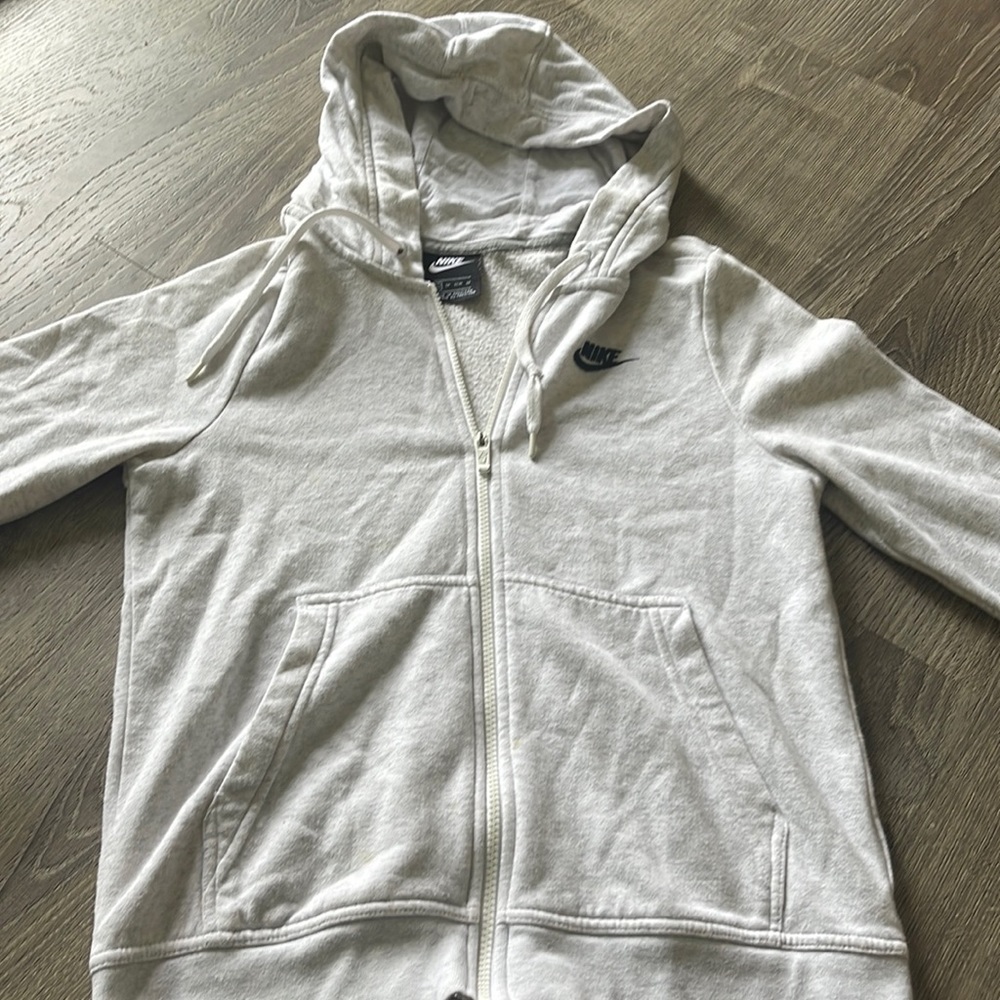 Nike sweatshirt